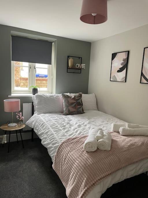 Cedar House - 2 Bed House With Free Parking In Town Centre! By Shortstays4U King's Lynn Exterior photo